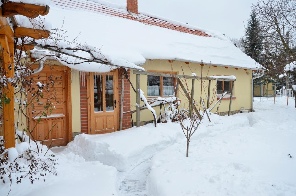 Nohab Apartman Badacsonytördemic Exterior foto